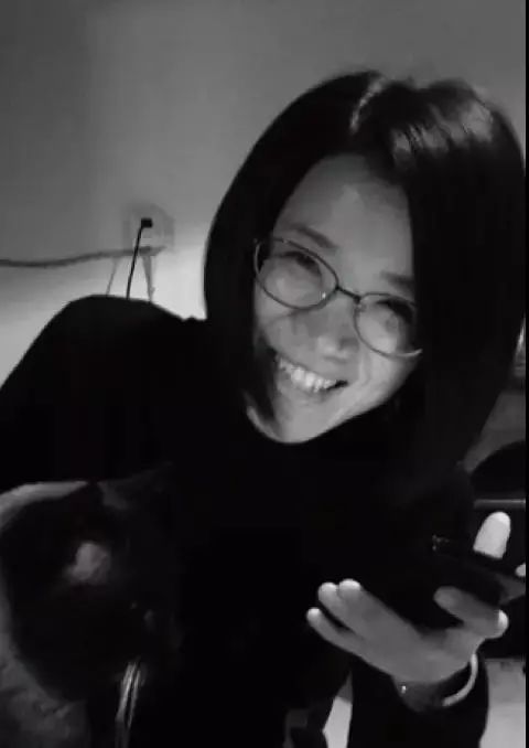 今日上演 | 家庭音乐剧《故宫里的大怪兽之消失的龙女嫁衣》 北演演艺 家庭 音乐剧 故宫里的大怪兽之消失的龙女嫁衣 时间 地点 北京海淀剧院 票价 VIP 套票 价格 崇真艺客